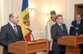 Basescu cu Ghimpu la o conferinta